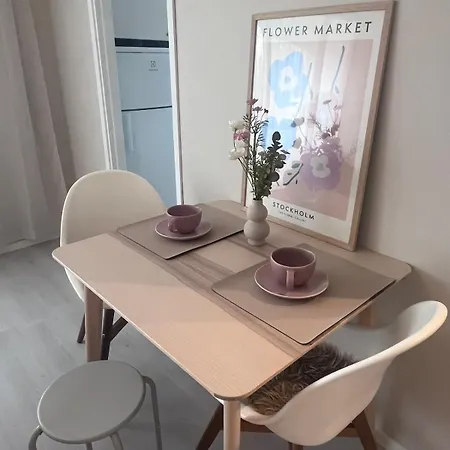 Chic Nordic Flat In شقة *